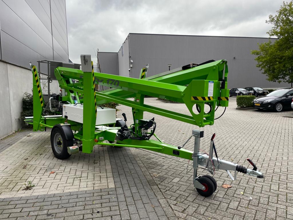 E8D752D9 ED68 4890 A955 4EF42DC636AE